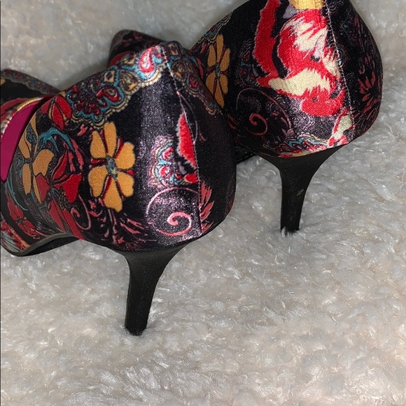 Heels! - Picture 4 of 5